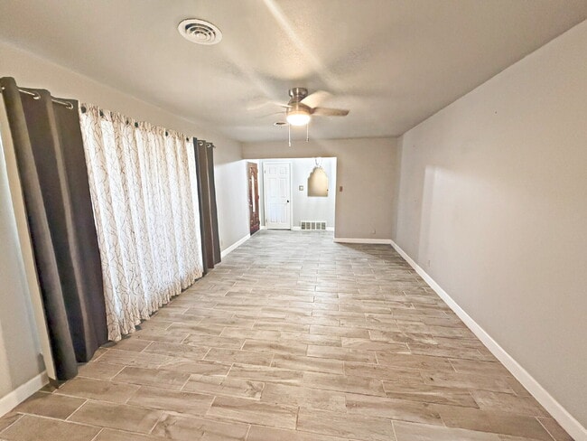 Photo - 4230 Havenview Dr