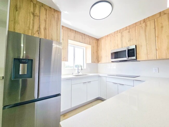 Photo - 2921 SW 10th St Unit 38