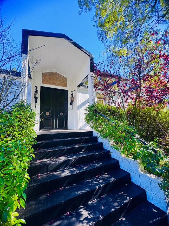 Photo - 936 Chantilly Rd