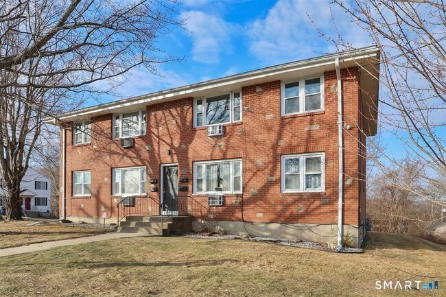 Photo - 63 Maynard St
