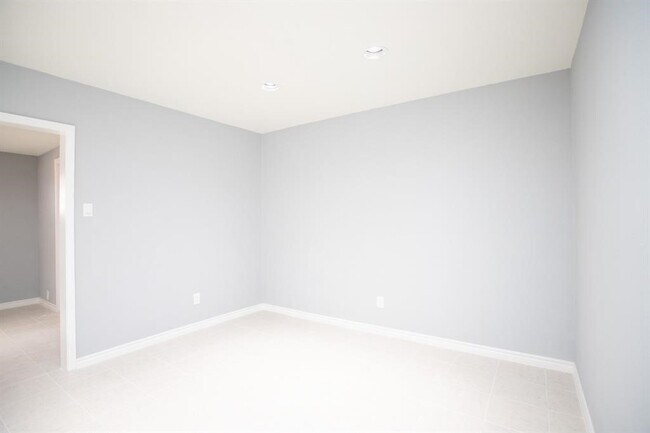 Photo - 5821 W Sunforest Dr