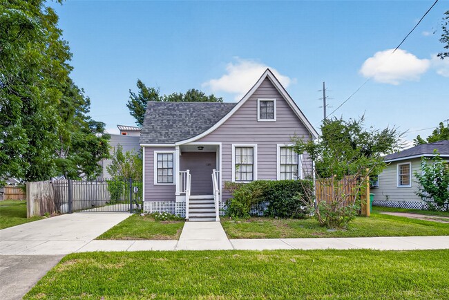 Photo - 1210 Shearn St