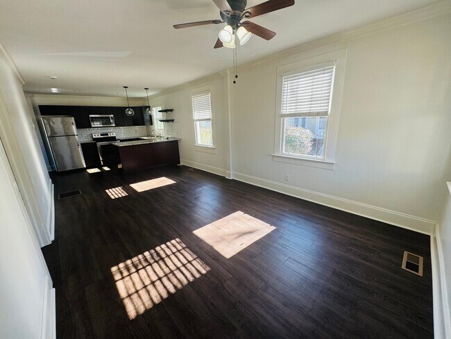 Photo - 105 Moultrie St