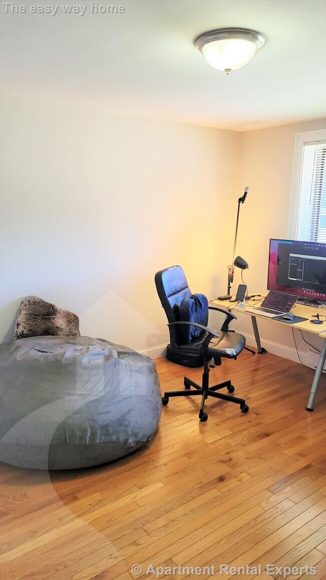 Photo - 134 Summer St Unidad #5