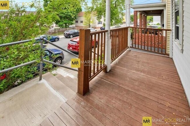 Photo - 106 Byron St Unit 2