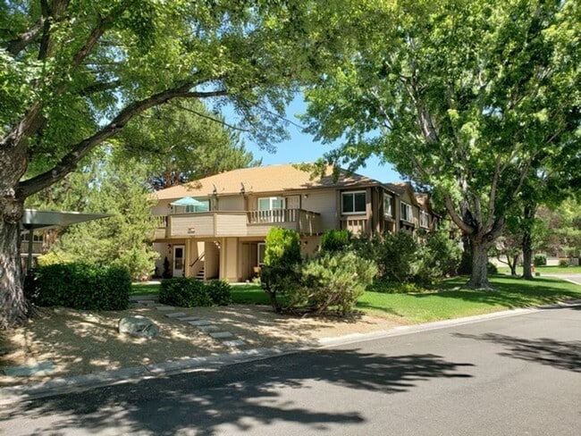 Building Photo - <b>Updated Two Bedroom 2nd Floor Apartment<br><br> Unit 795 Kingston Dr. # H Reno, NV 89511