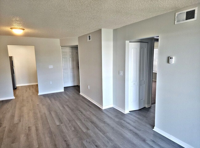 Photo - Drexel Court Apartments