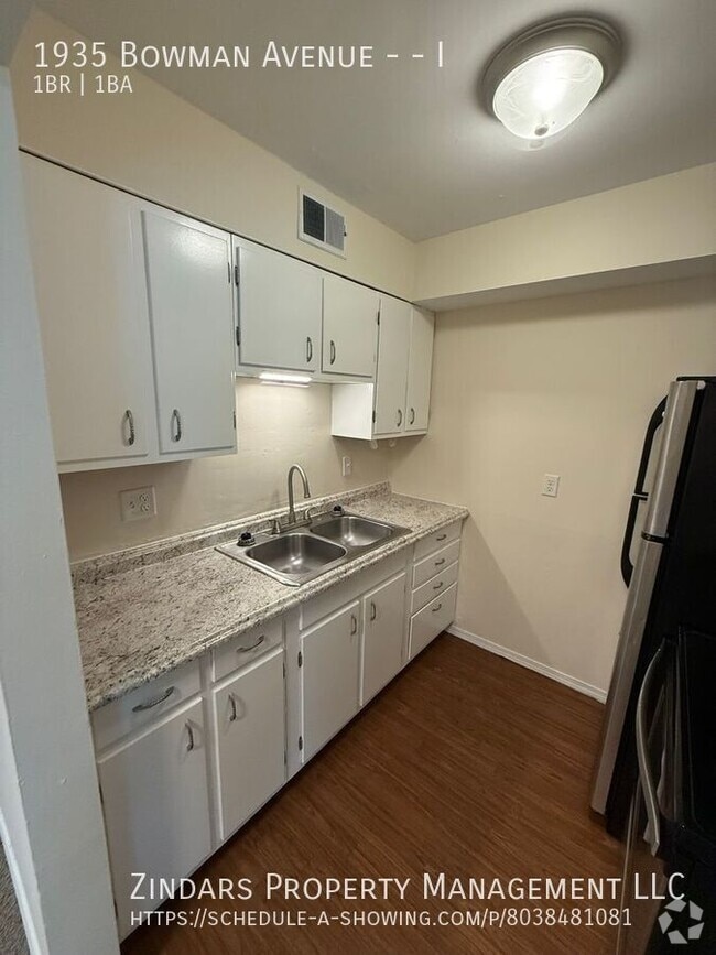 Building Photo - 1935 N Bowman Ave Unit I Rental