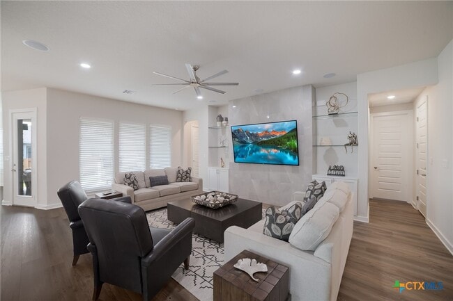 Photo - 2217 Hoja Ave