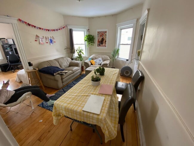 Photo - 110 Line St Unit 2