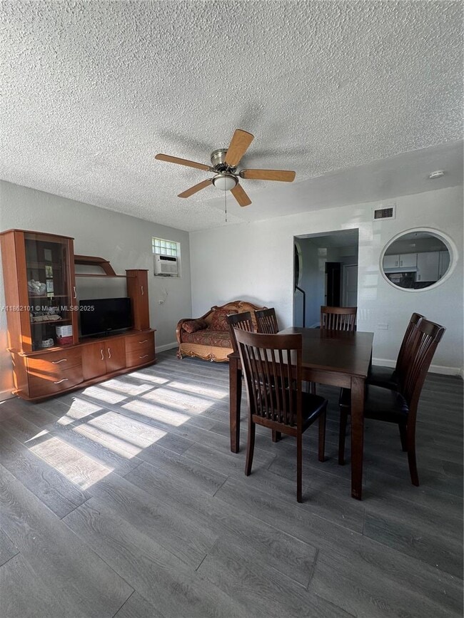 Building Photo - 7802 NW 8th Ave Unit 1 Rental