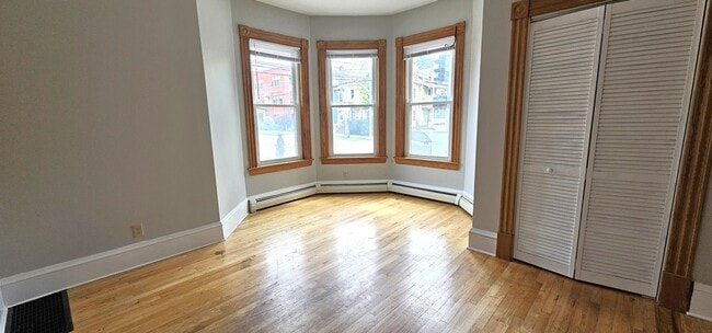 Building Photo - 234 Pearl St Unit APT 1