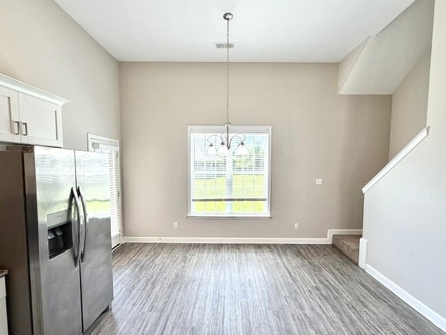 Photo - WindstoneEstateDr8771 Unit 1