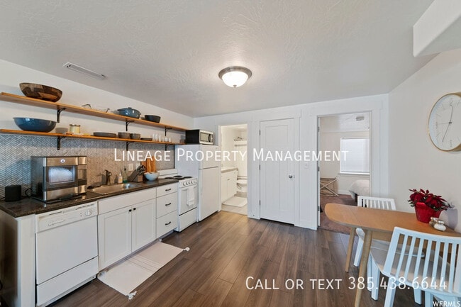 Photo - 126 W 570 N Unidad B