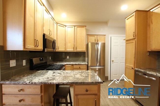 Photo - Large Remodeled Condo with Garage for Lease!