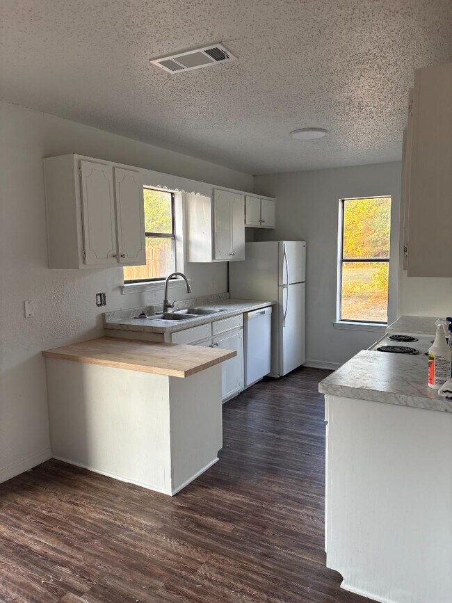 Photo - 1814 Meadowgreen Dr