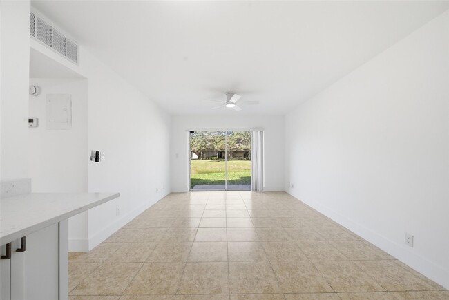 Photo - 3228 Coral Ridge Dr