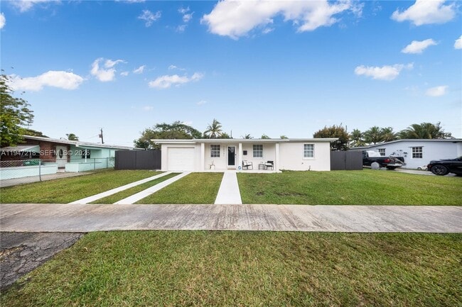 Building Photo - 10731 SW 51st Dr