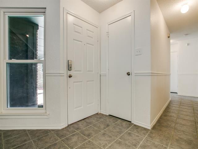 Photo - 2411 Bayberry Ln