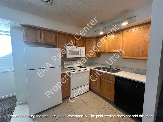 Photo - 461 E Cobblecreek Dr Unit B