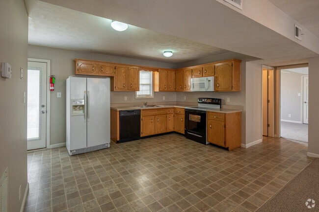 2BR, 2BA - 899SF - Heritage Pointe