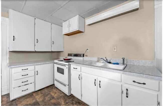 Photo - 164 S Washington St Unit 2