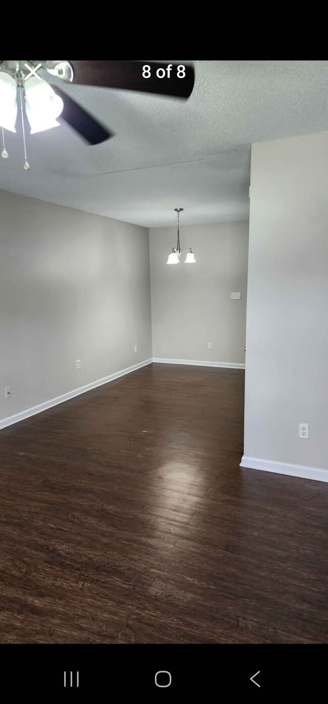 Photo - 226 Whaley St SE