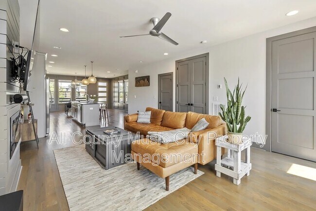 Photo - 1507B 14th Ave N