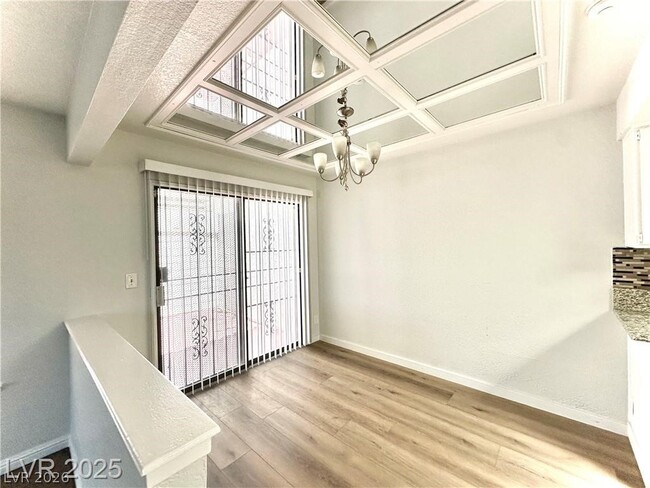 Photo - 2112 Venus Ave Unidad A