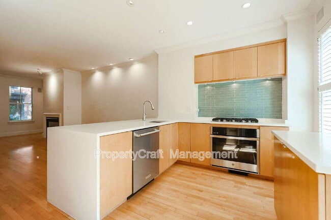Building Photo - 29 E Springfield St Unit #1