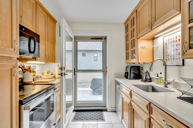 Photo - 626 Washington St Unit Apt 1