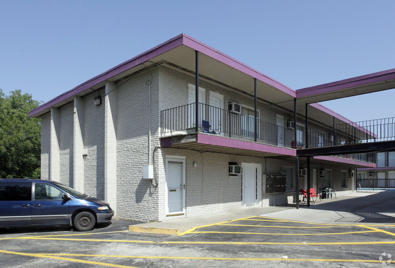 Emerald Point Apartments - Emerald Point Apartments