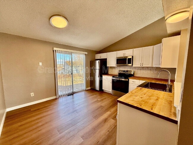 Photo - 4463 E 122nd Ct