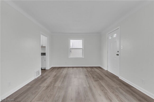 Photo - 1511 E 196th St