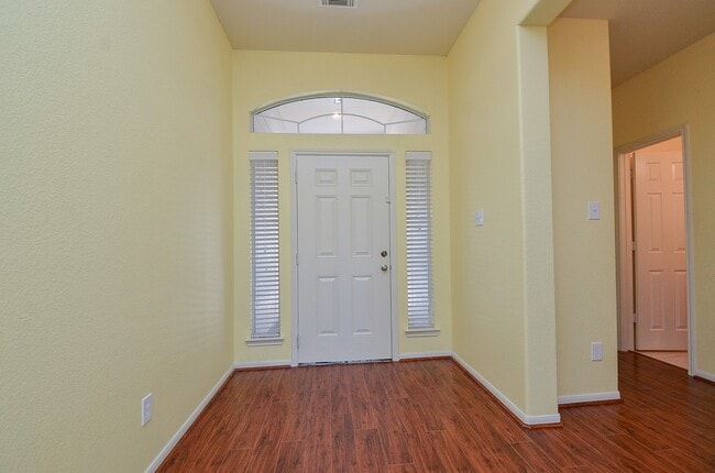 Photo - 20110 Goss Hollow Ln