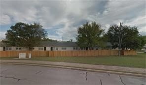 Photo - 201 Meadow Ln