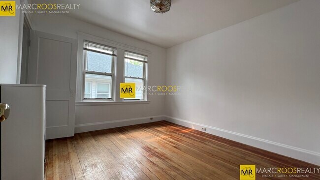 Photo - 26 Chetwynd Rd Unit #2