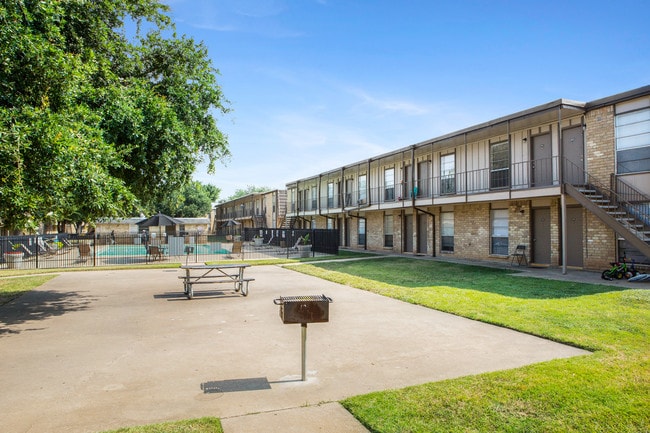 Bear Creek Apartments