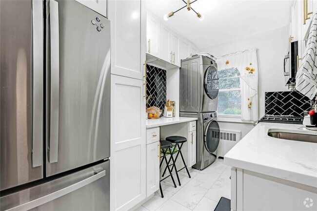 Building Photo - 131-23 234th St Rental