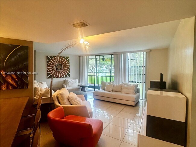 3475 N Country Club Dr Unit 105