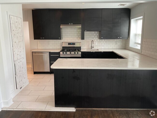 Building Photo - 787 Berkeley Ave NW Rental