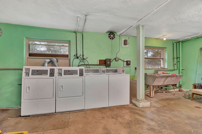 Photo - 4028 Ledgewood Dr