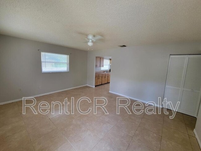 Photo - 1042 Oak St Unit A