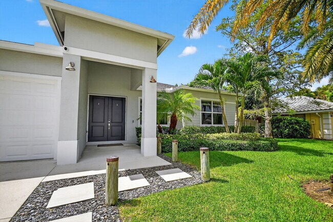 Photo - 13458 Brixham St