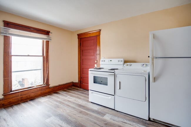 Photo - 33 W Main St Unit B