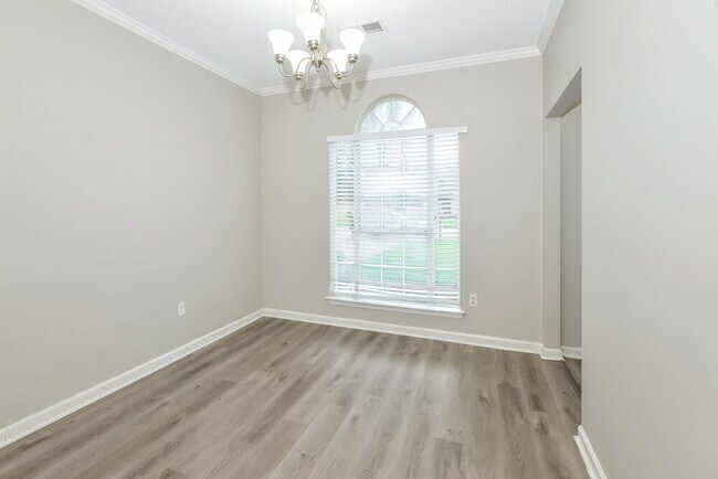 Photo - 7415 Creekside Dr