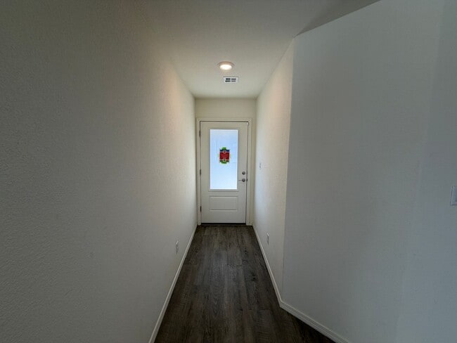 Photo - 3 Bedroom Single Story Home Available Near Huning Ranch Loop SW & Main St NW in Los Lunas!