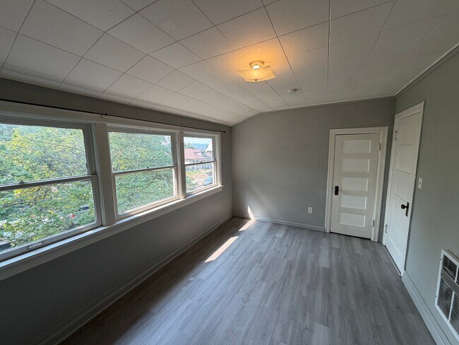 Photo - 1102 W Sharp Ave Unit 3