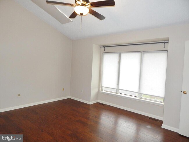 Photo - 3304 Hemmingway Dr