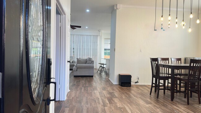 Photo - 2310 Falcon Dr